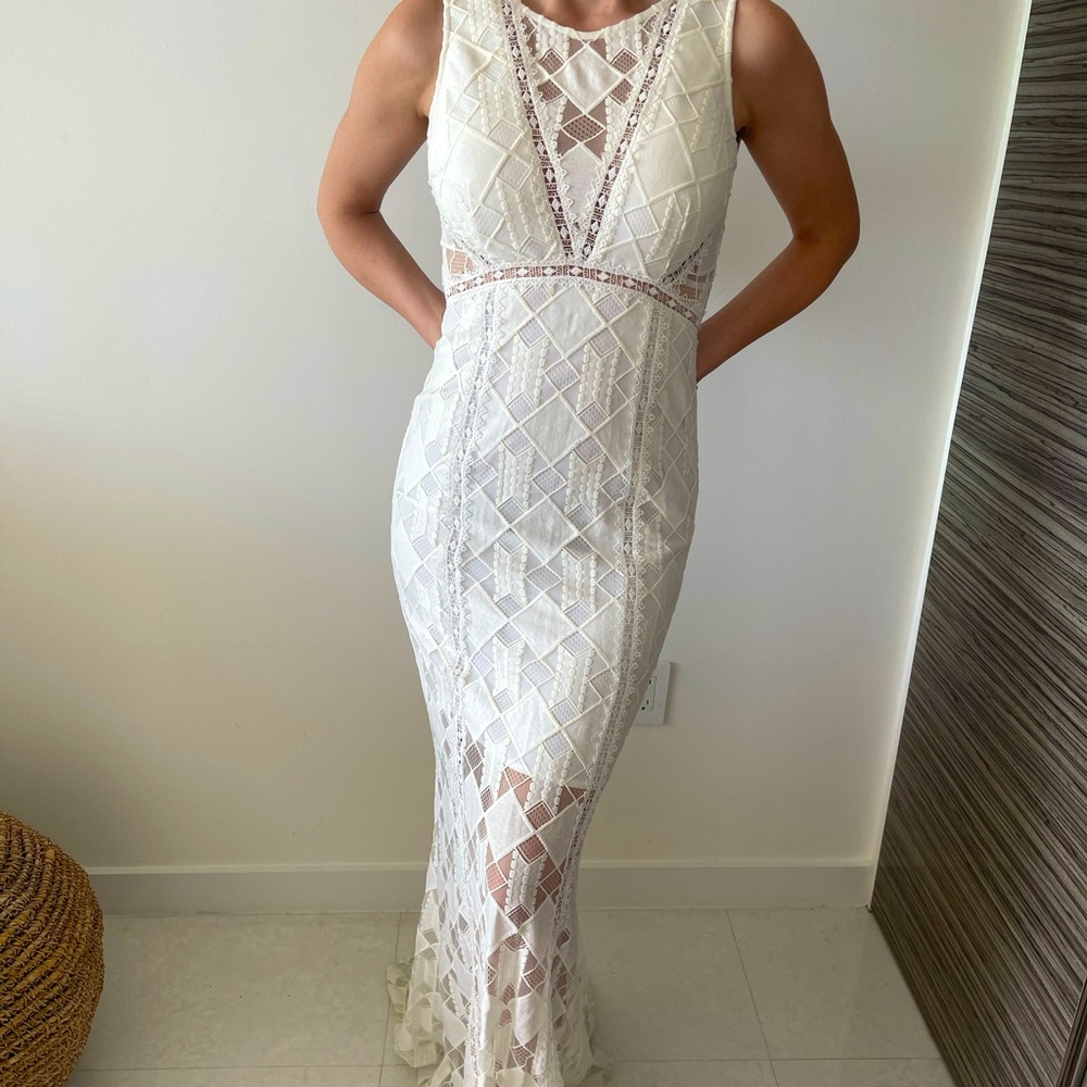 NEW white beautiful dress